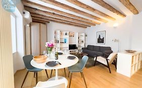 Mazzini 9 Tirabora Short Rent