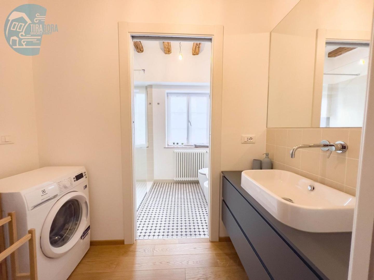 Ferienwohnung Mazzini 9 Tirabora Short Rent Triest Exterior foto