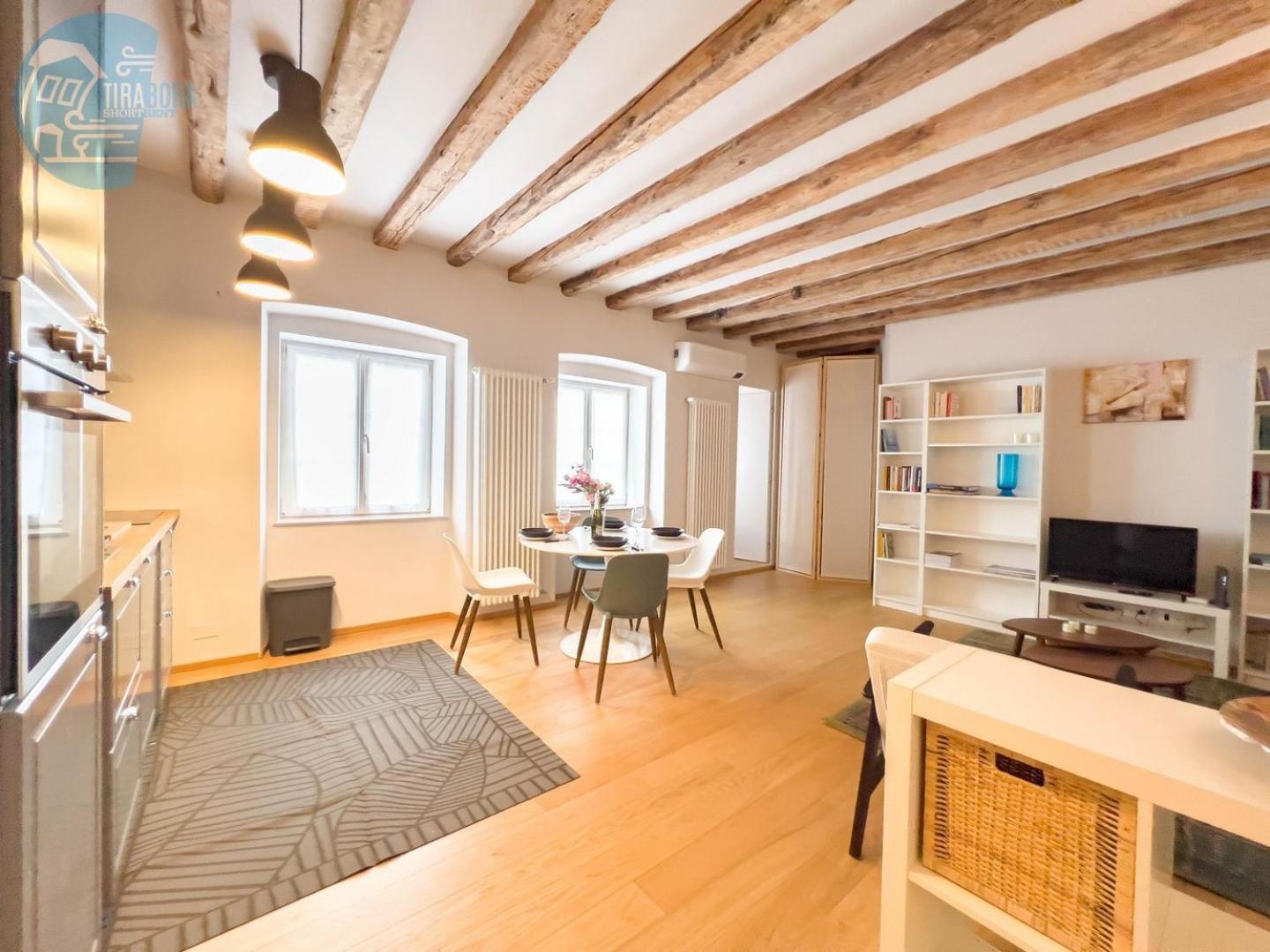 Ferienwohnung Mazzini 9 Tirabora Short Rent Triest Exterior foto
