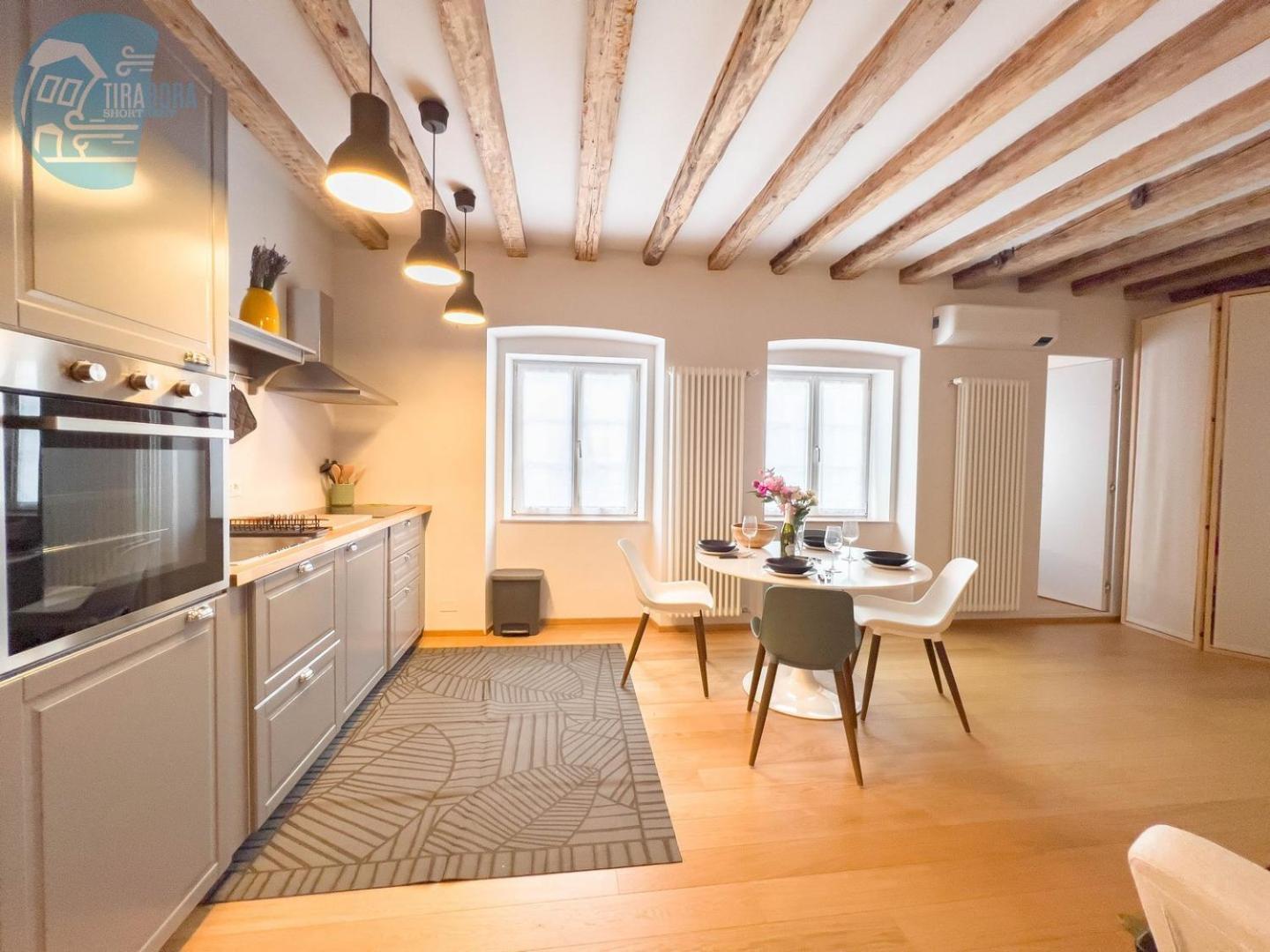 Ferienwohnung Mazzini 9 Tirabora Short Rent Triest Exterior foto