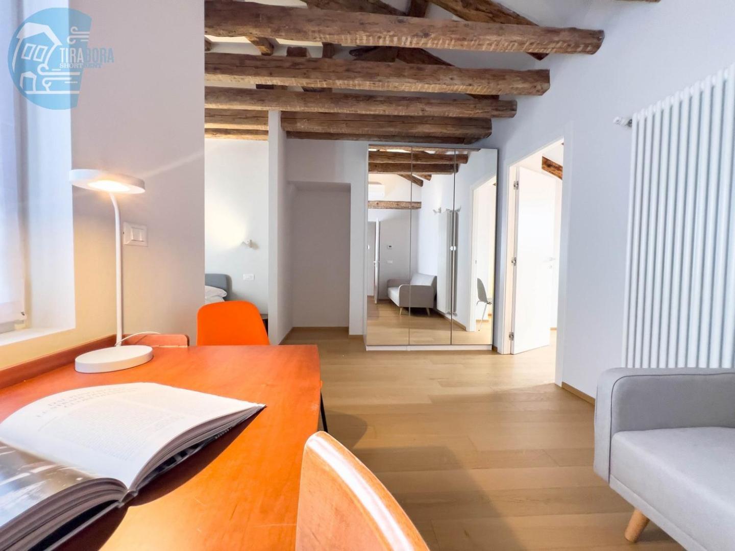 Ferienwohnung Mazzini 9 Tirabora Short Rent Triest Exterior foto